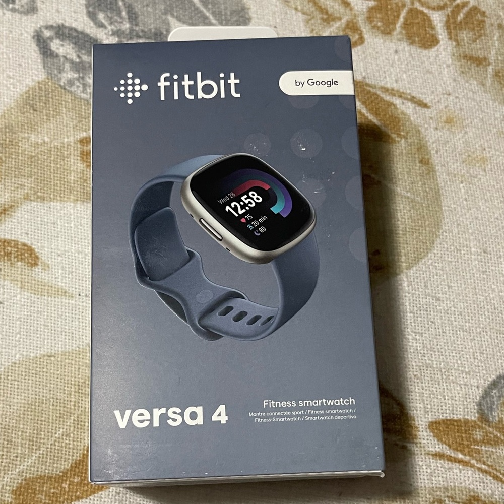 Fitbit versa 4